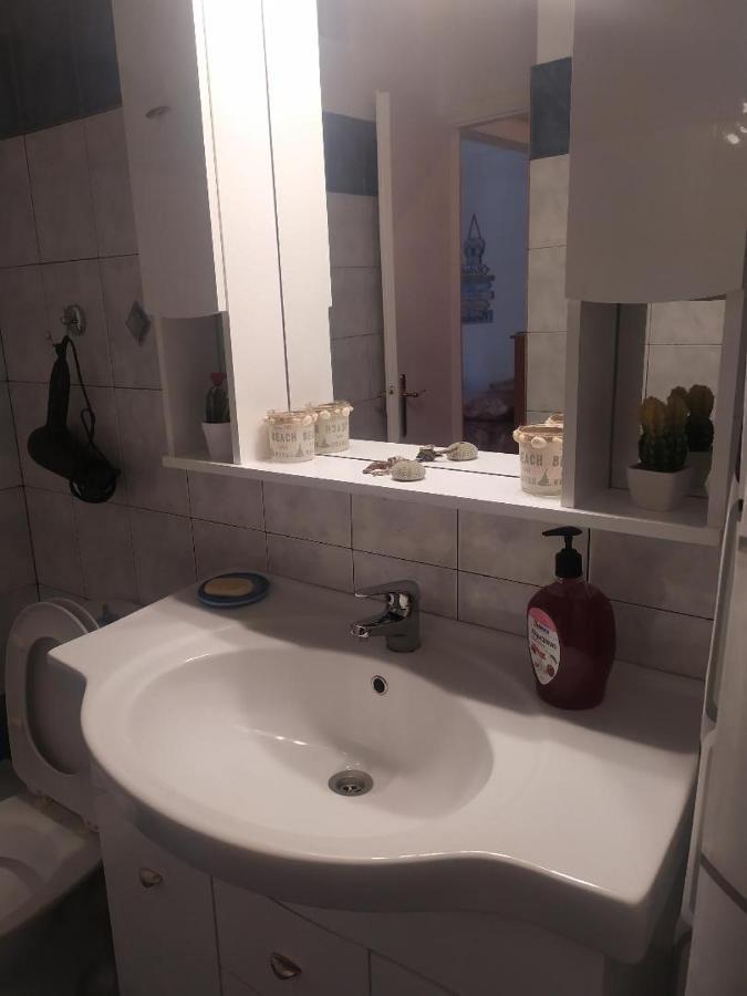 Small And Cosy Appartment- Piccolina ルートラキ エクステリア 写真